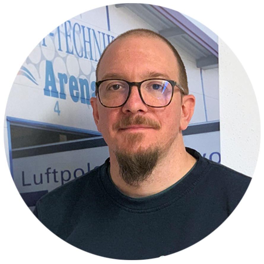 Florian Schlagintweit - apulaislogistiikkajohtaja, Oldenburg Kunststoff-Technik GmbH